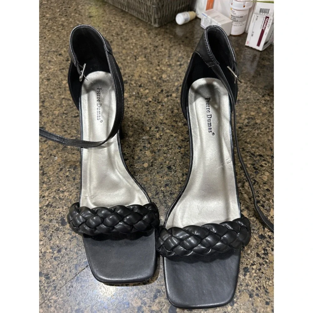 pierre dumas black heels‎ size 10